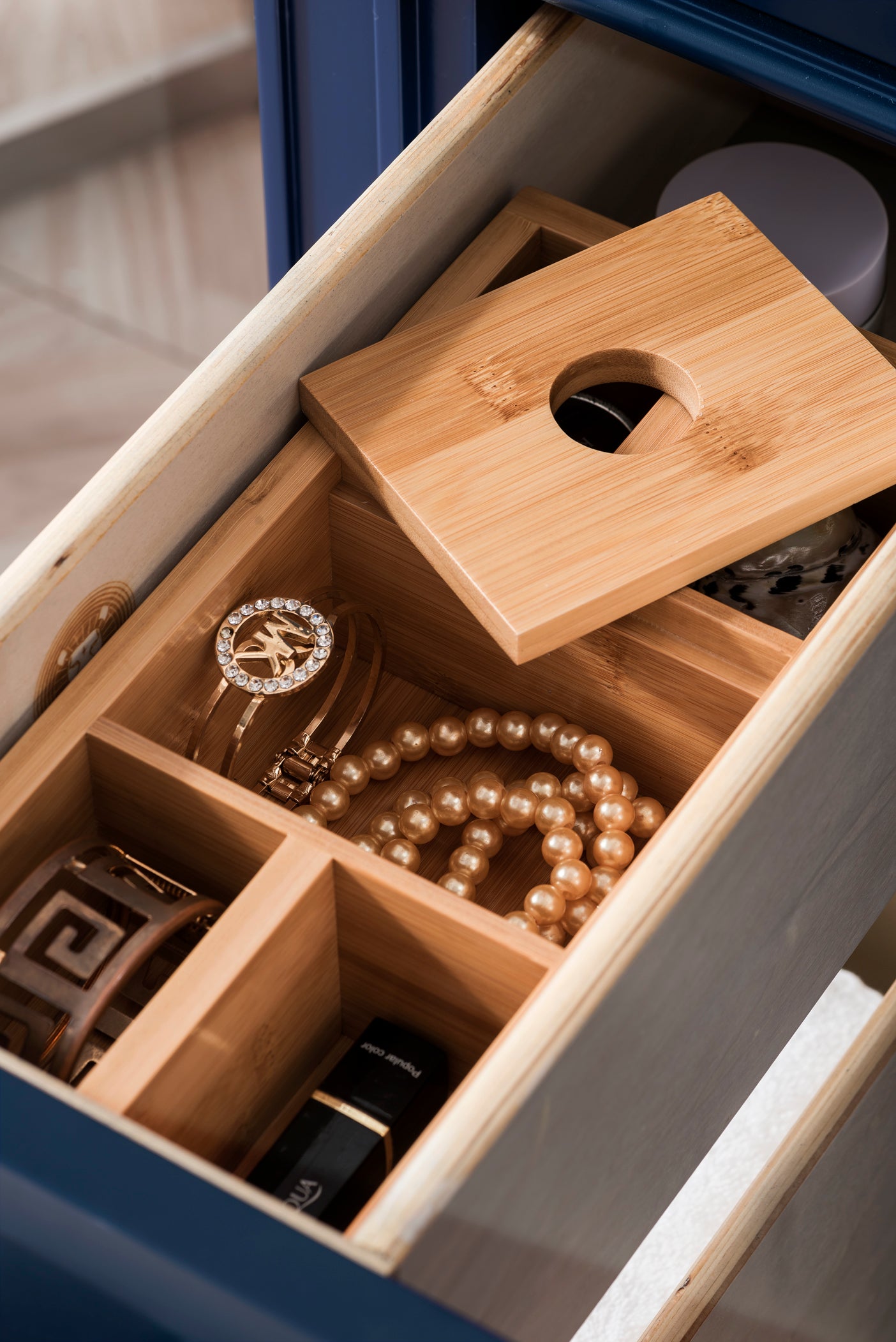 Bathroom Vanities Outlet Atlanta Renovate for LessBrittany 30" Single Vanity, Victory Blue w/ 3 CM Arctic Fall Solid Surface Top