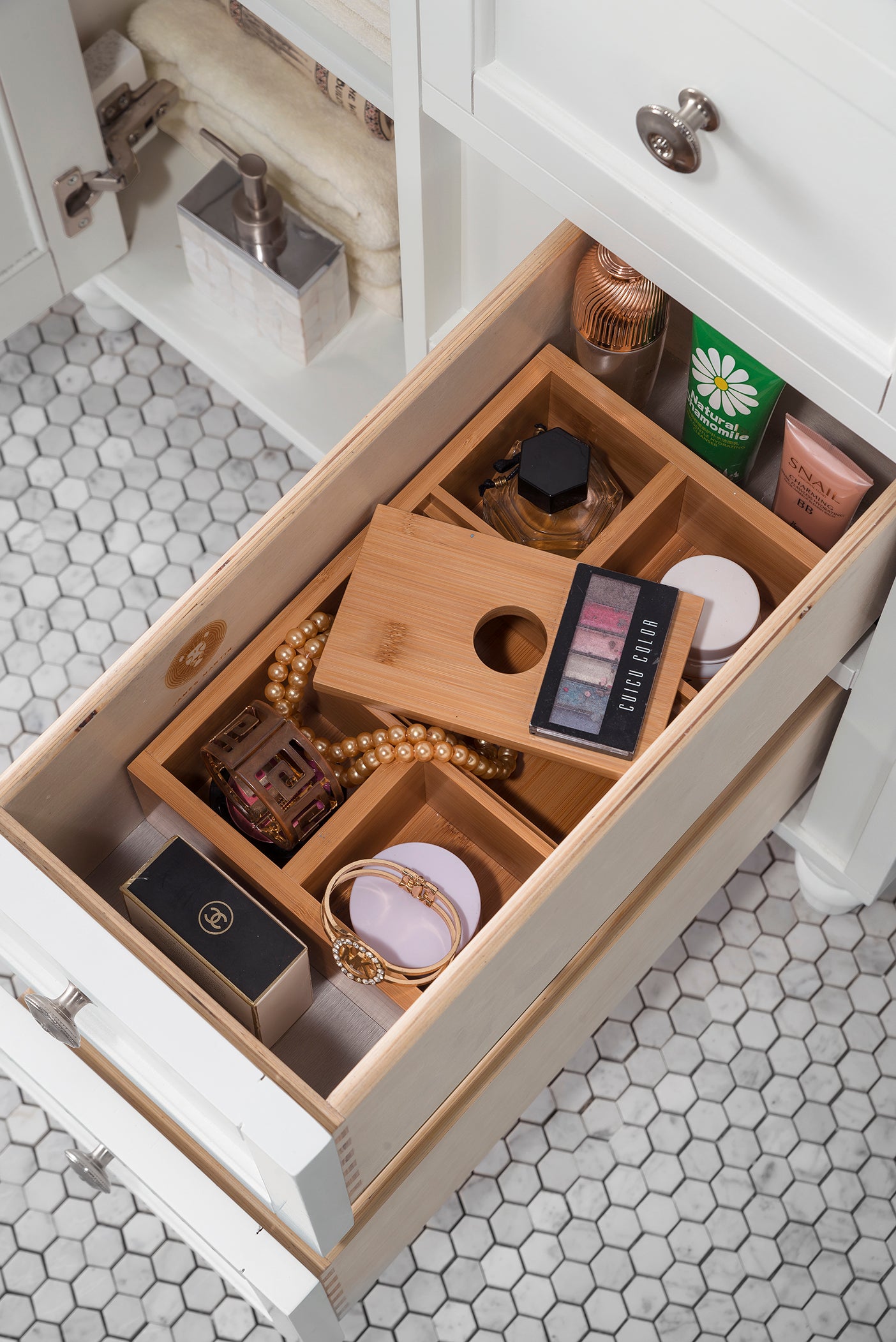 Bathroom Vanities Outlet Atlanta Renovate for LessCopper Cove Encore 86" Double Vanity Set, Bright White w/ Makeup Table, 3 CM Arctic Fall Solid Surface Top