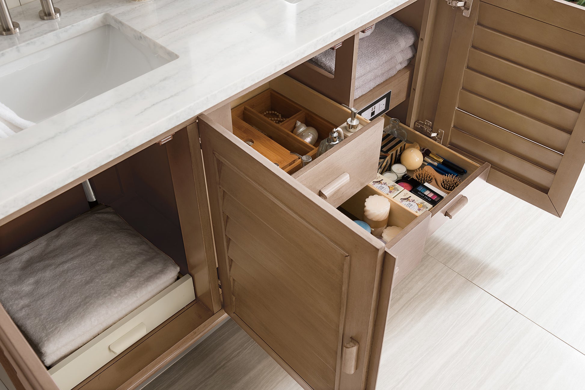 Renovate for Less Atlanta Portland 60" Double Vanity Whitewashed Walnut w/ 3 CM Ethereal Noctis Silestone Top