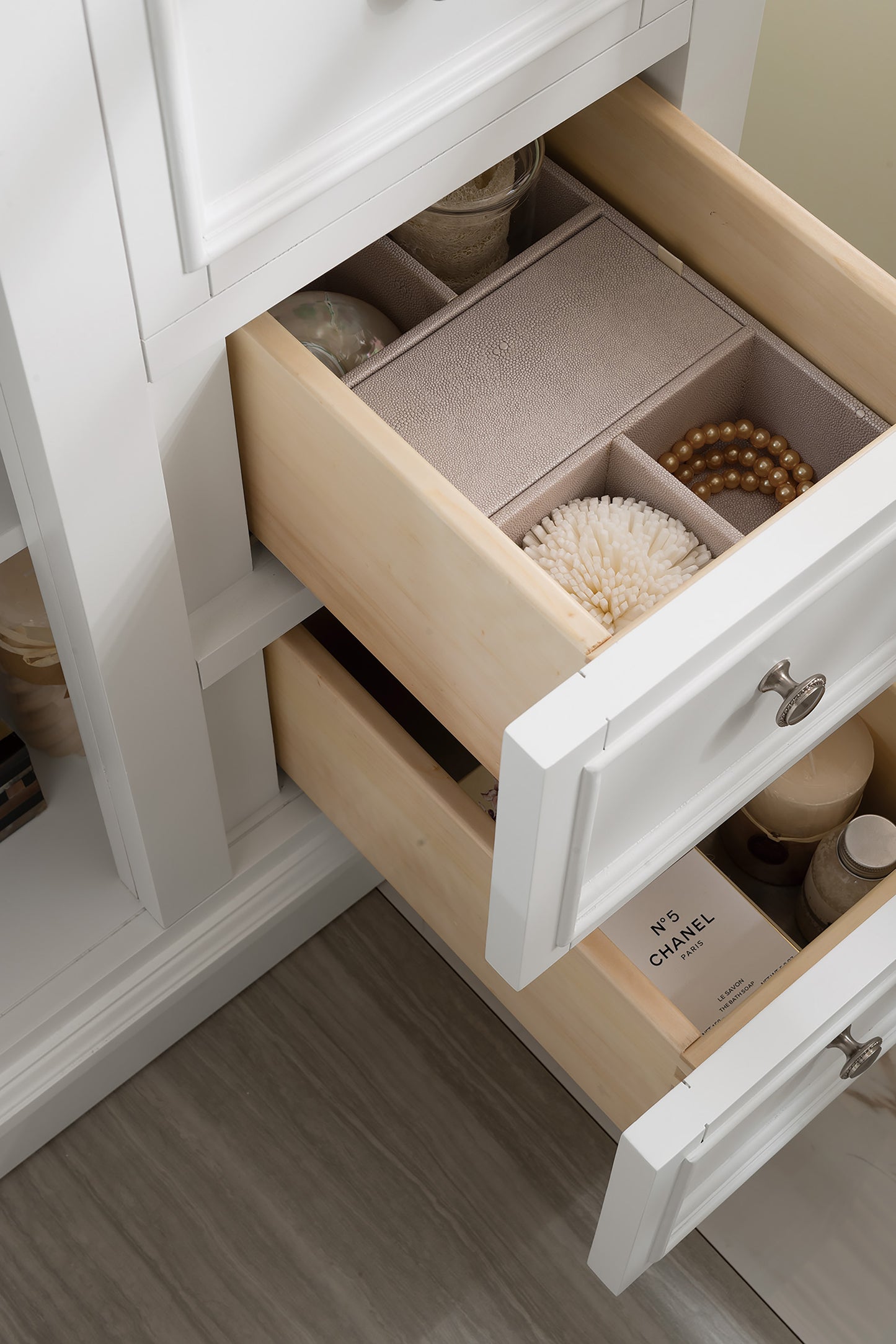 Renovate for Less Atlanta De Soto 30" Single Vanity, Bright White, w/ 3 CM Tajnar Eclos Top