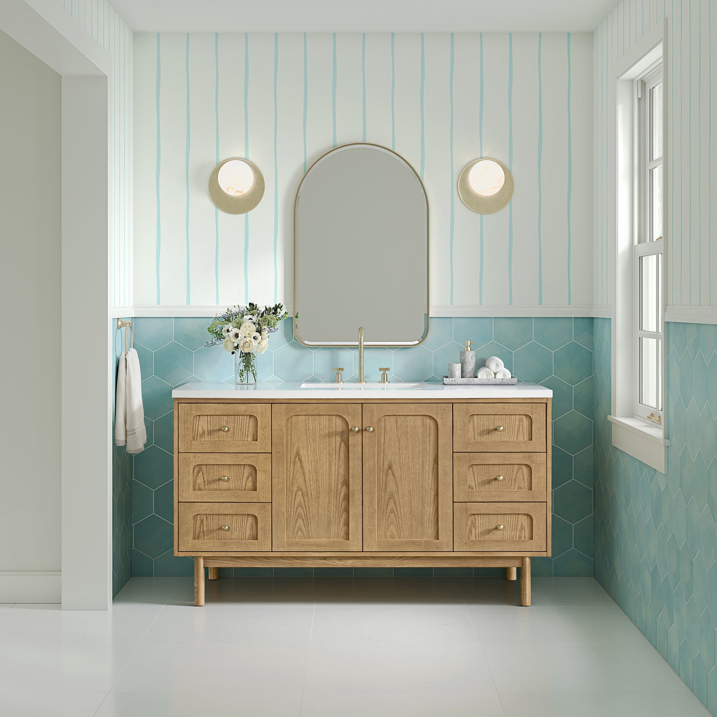 Renovate for Less Atlanta Laurent 60" Single Vanity, Light Natural Oak, w/ 3 CM White Zeus Quartz Top